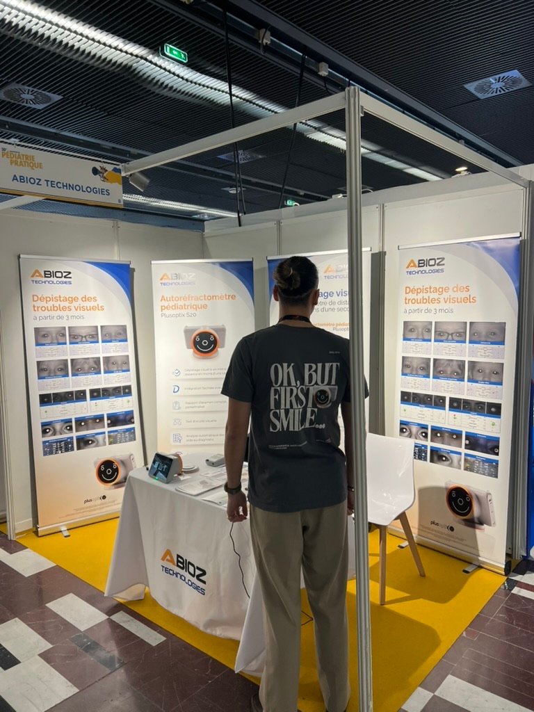 Le stand Abioz Technologies sur un congrès de pédiatrie